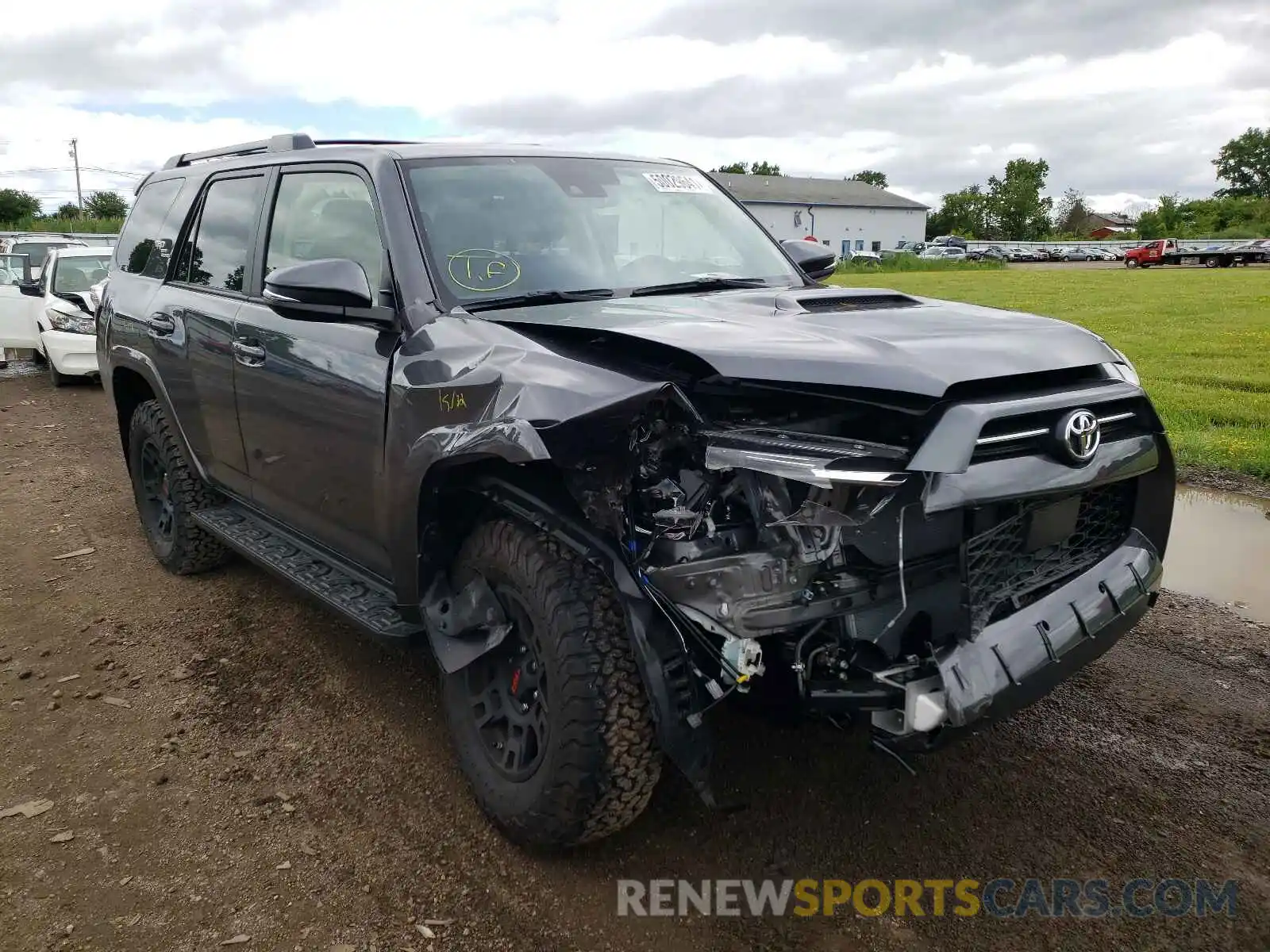 1 Photograph of a damaged car JTERU5JR7M5918614 TOYOTA 4RUNNER 2021