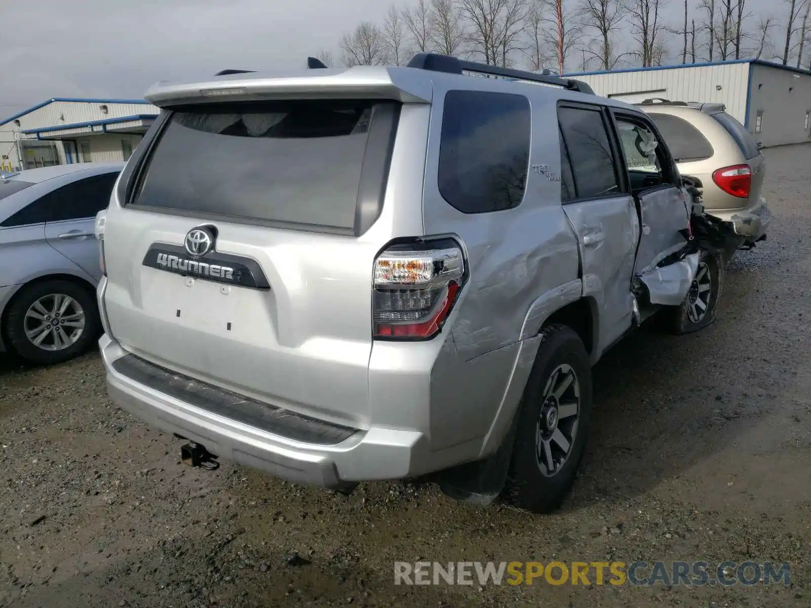 4 Photograph of a damaged car JTERU5JR8M5846788 TOYOTA 4RUNNER 2021