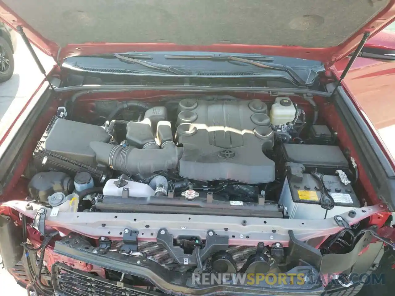 7 Photograph of a damaged car JTERU5JR8M5912336 TOYOTA 4RUNNER 2021