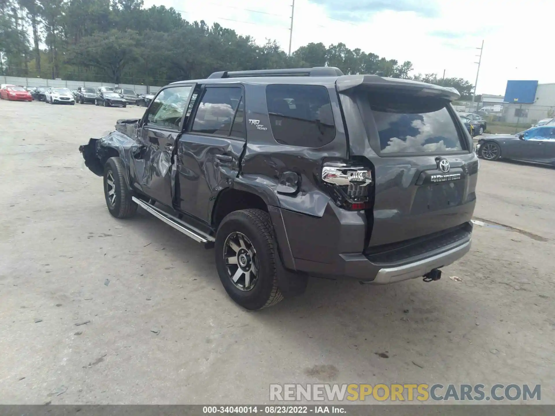 3 Photograph of a damaged car JTERU5JR8M5919674 TOYOTA 4RUNNER 2021