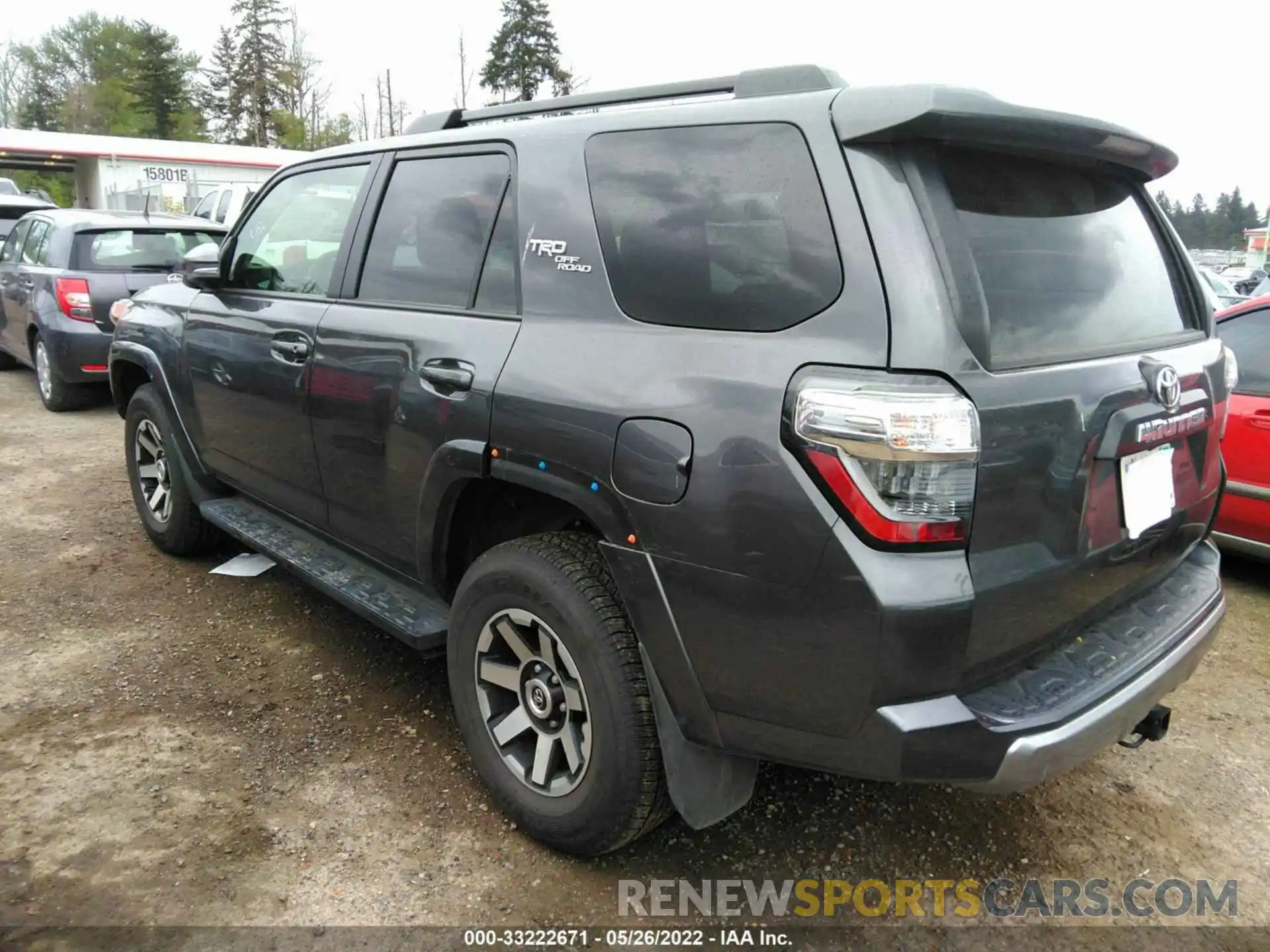 3 Photograph of a damaged car JTERU5JR8M5931632 TOYOTA 4RUNNER 2021