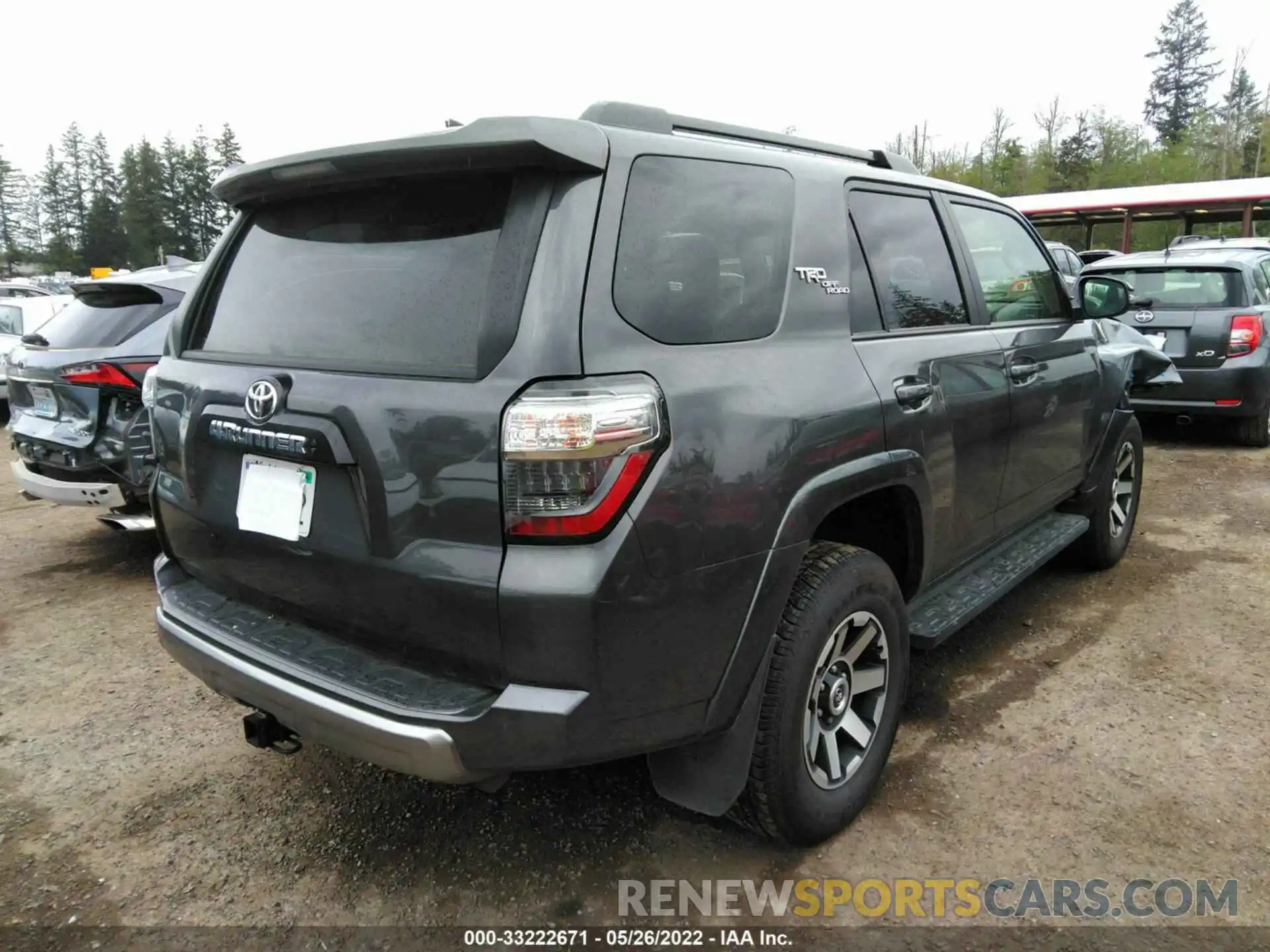 4 Photograph of a damaged car JTERU5JR8M5931632 TOYOTA 4RUNNER 2021