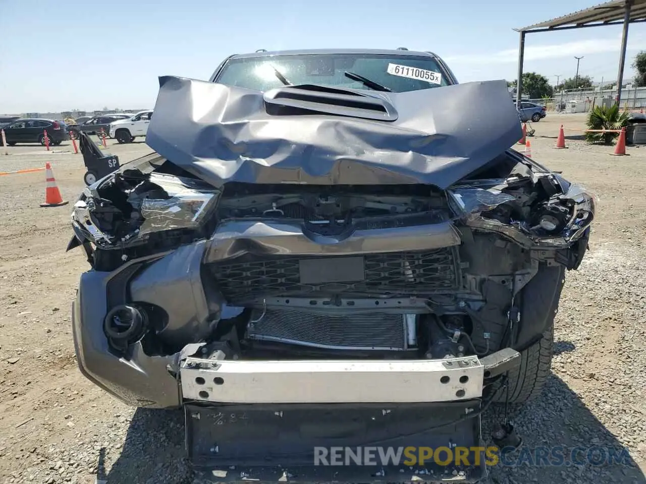 5 Photograph of a damaged car JTERU5JR9M5872400 TOYOTA 4RUNNER 2021