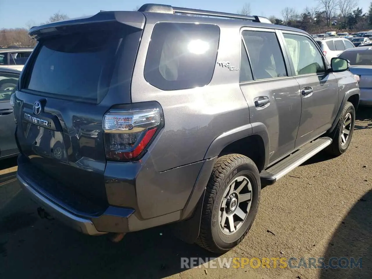 4 Photograph of a damaged car JTERU5JR9M5894123 TOYOTA 4RUNNER 2021