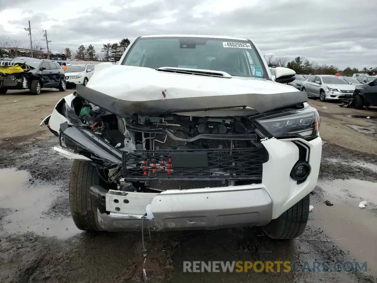 5 Photograph of a damaged car JTERU5JR9M5924544 TOYOTA 4RUNNER 2021