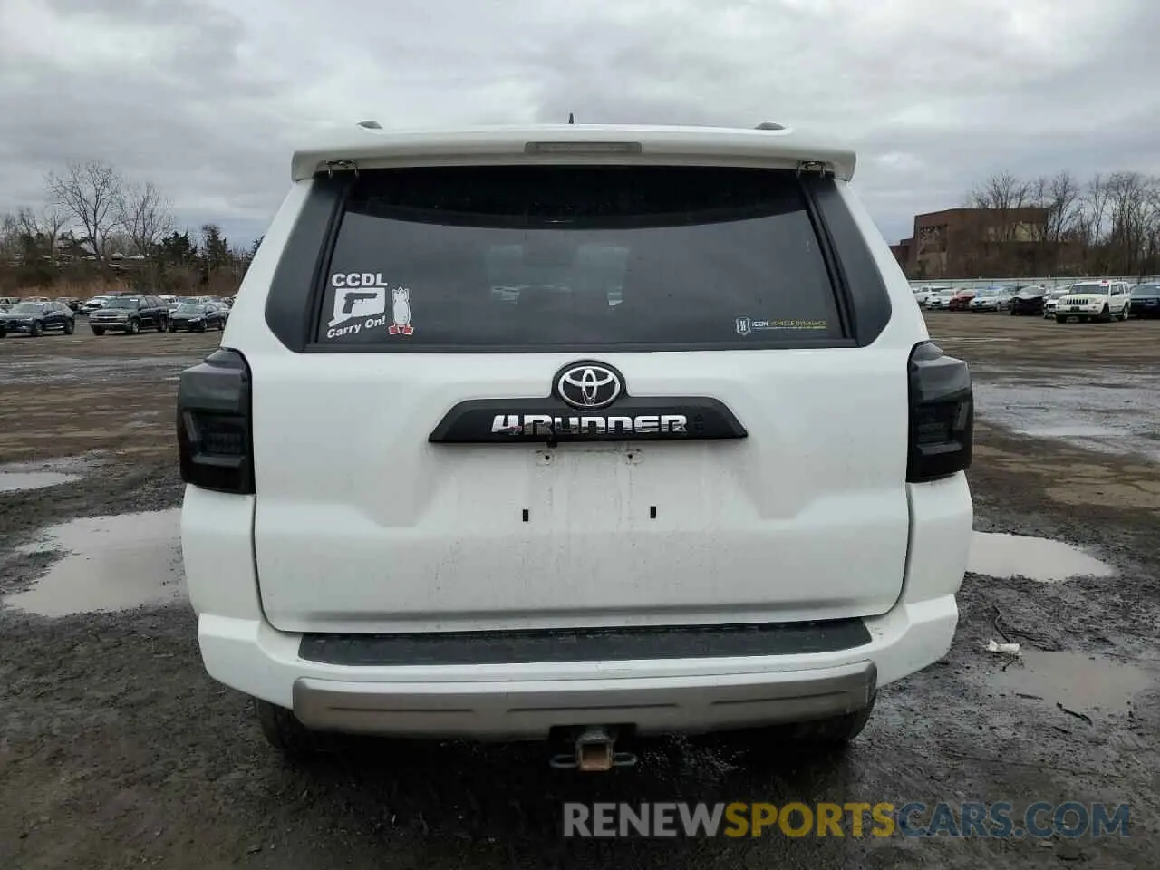 6 Photograph of a damaged car JTERU5JR9M5924544 TOYOTA 4RUNNER 2021