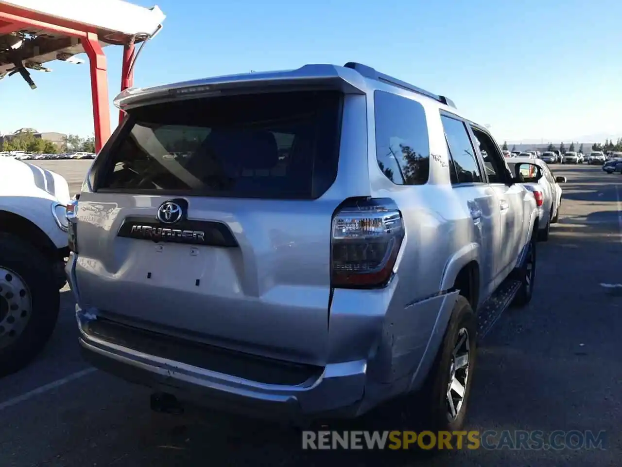 4 Photograph of a damaged car JTERU5JR9M5929548 TOYOTA 4RUNNER 2021