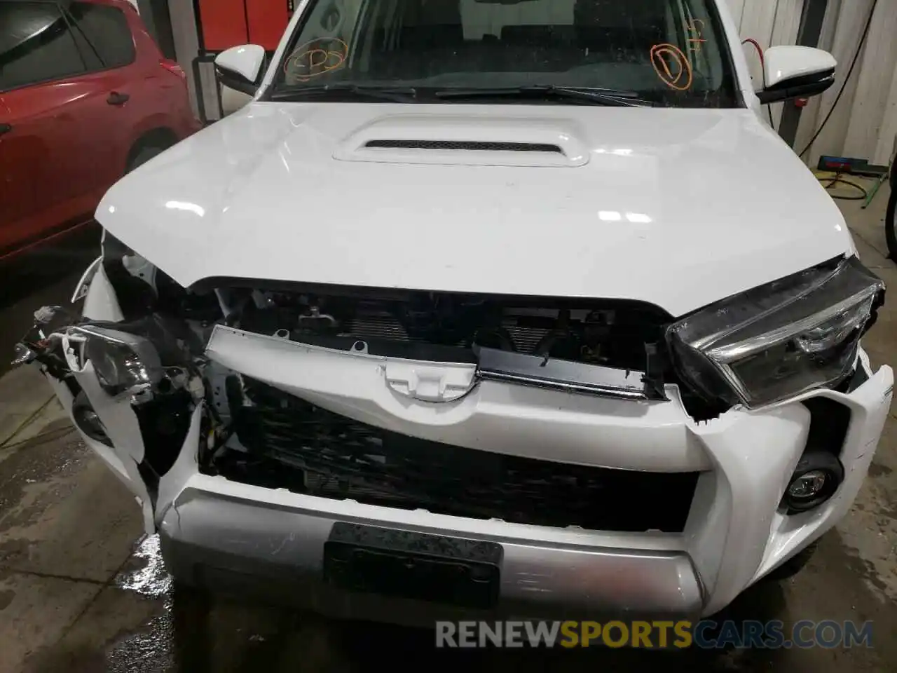 9 Photograph of a damaged car JTERU5JR9M5934331 TOYOTA 4RUNNER 2021