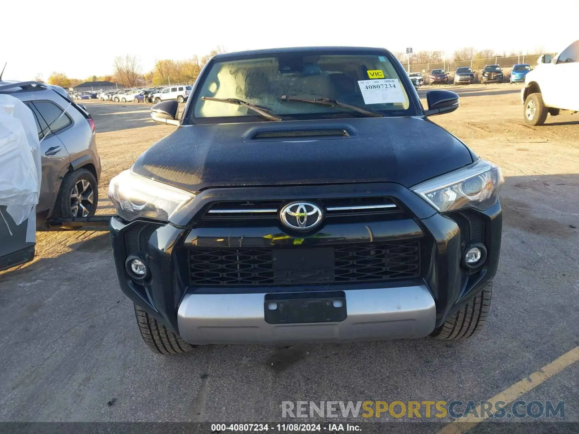 11 Photograph of a damaged car JTERU5JR9M5969497 TOYOTA 4RUNNER 2021