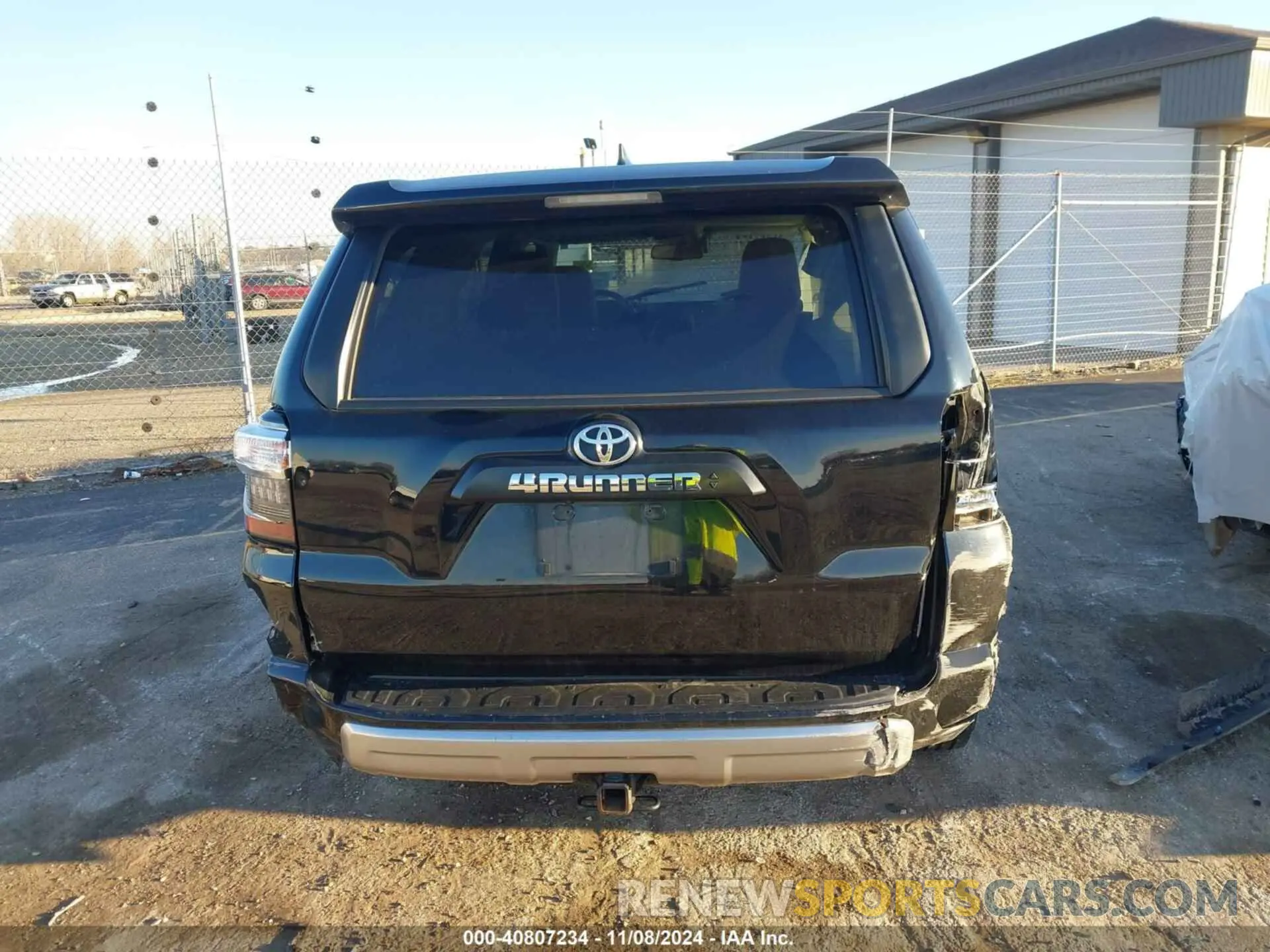 15 Photograph of a damaged car JTERU5JR9M5969497 TOYOTA 4RUNNER 2021
