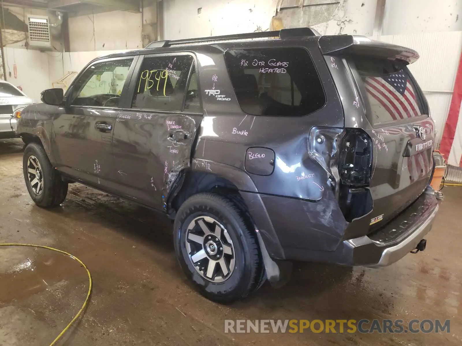3 Photograph of a damaged car JTERU5JRXM5872115 TOYOTA 4RUNNER 2021