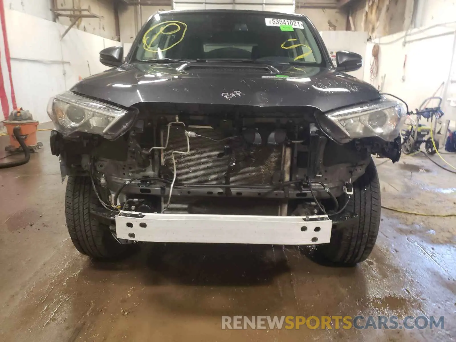 9 Photograph of a damaged car JTERU5JRXM5872115 TOYOTA 4RUNNER 2021