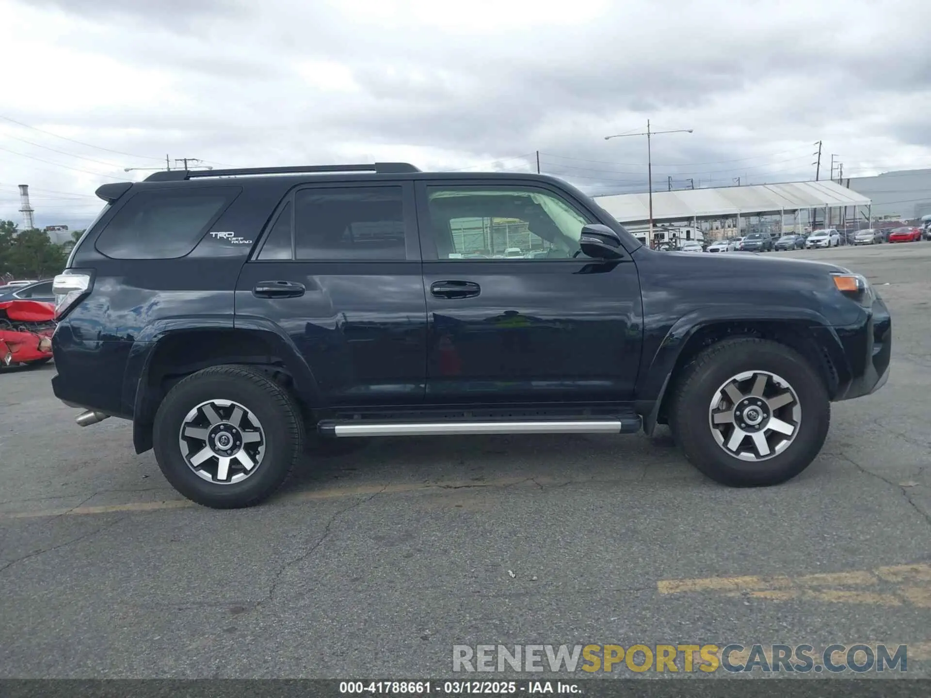 13 Photograph of a damaged car JTERU5JRXM5877816 TOYOTA 4RUNNER 2021