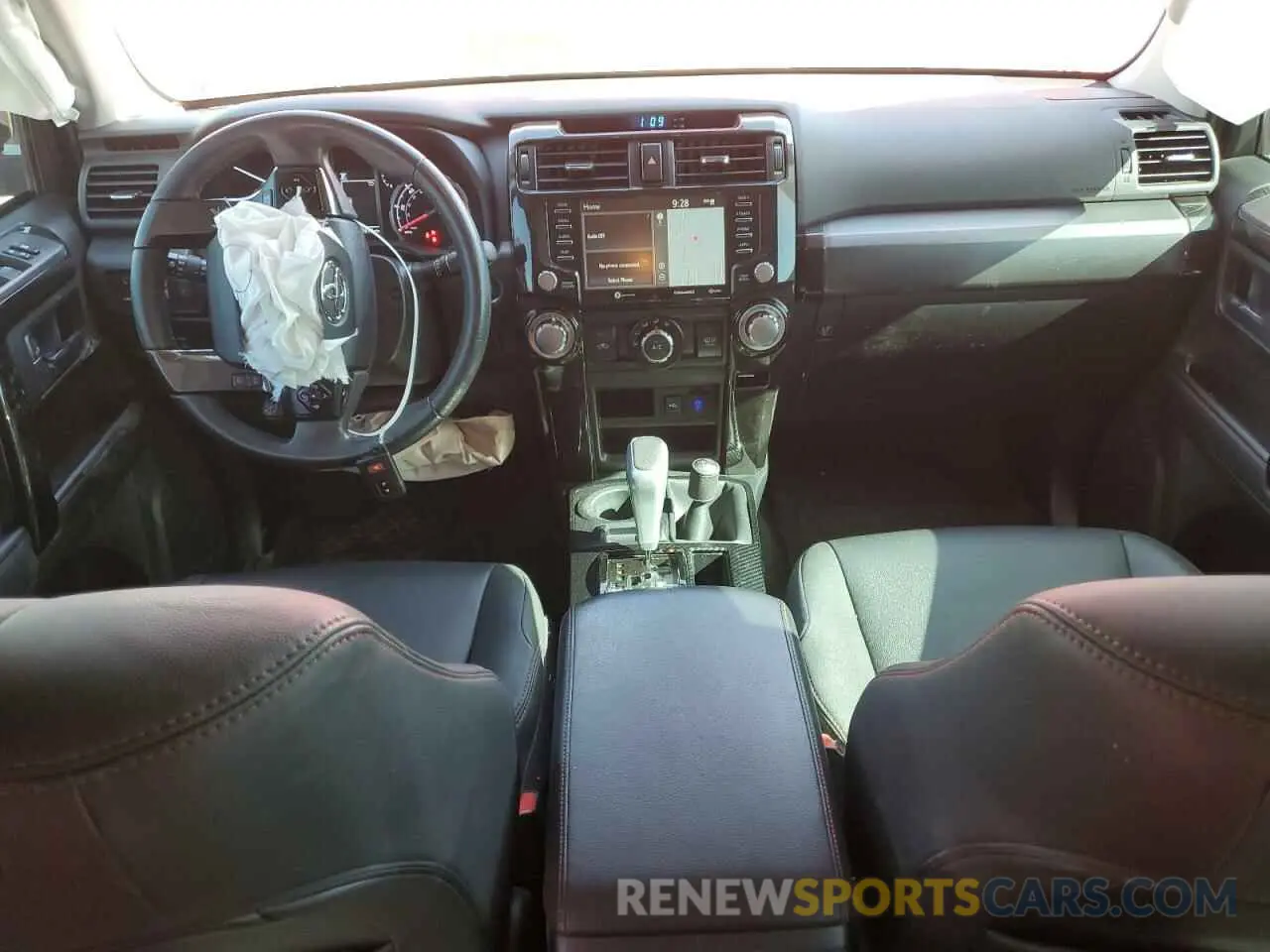 8 Photograph of a damaged car JTERU5JRXM5954331 TOYOTA 4RUNNER 2021