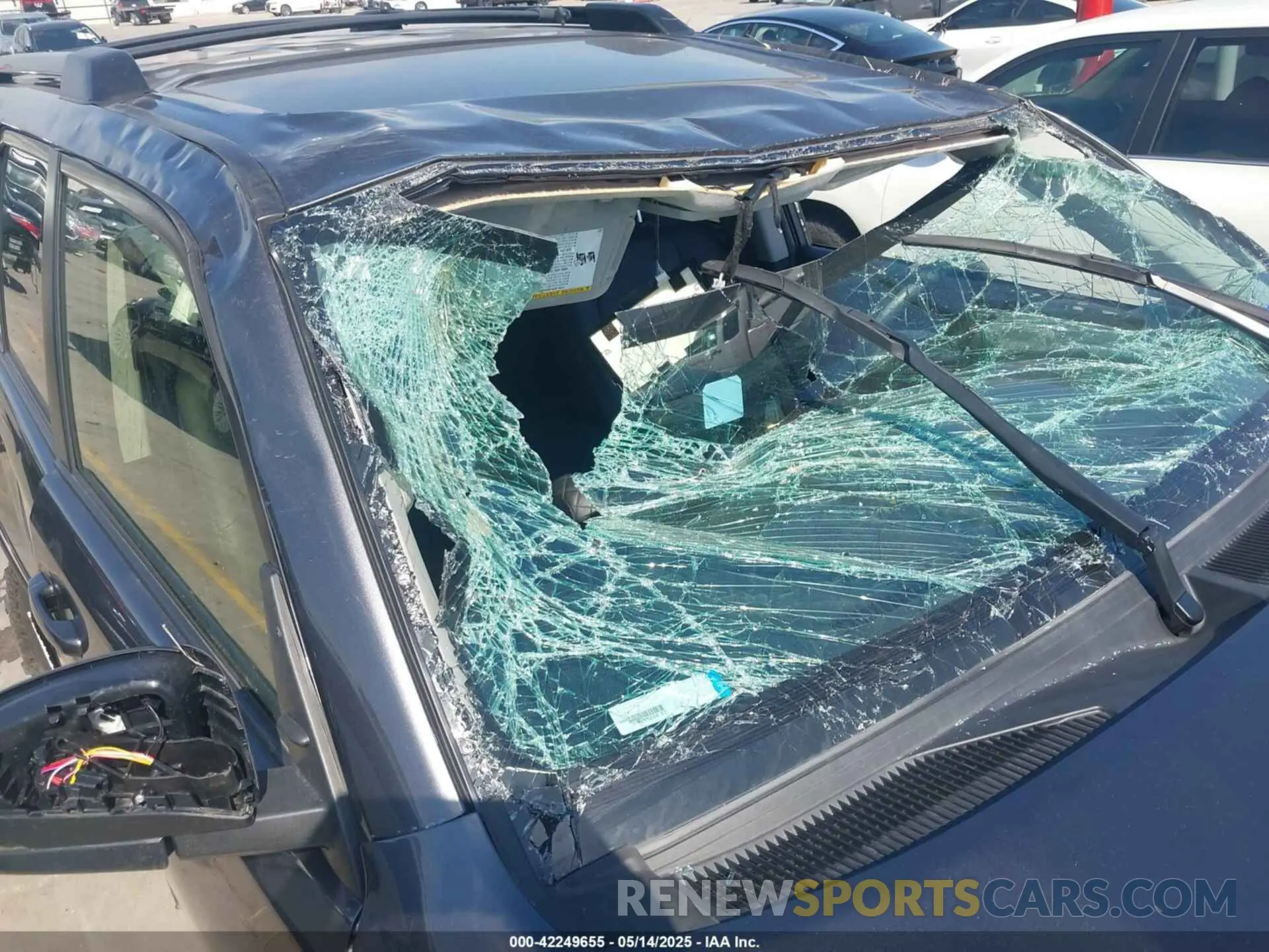 11 Photograph of a damaged car JTERU5JRXM5970786 TOYOTA 4RUNNER 2021