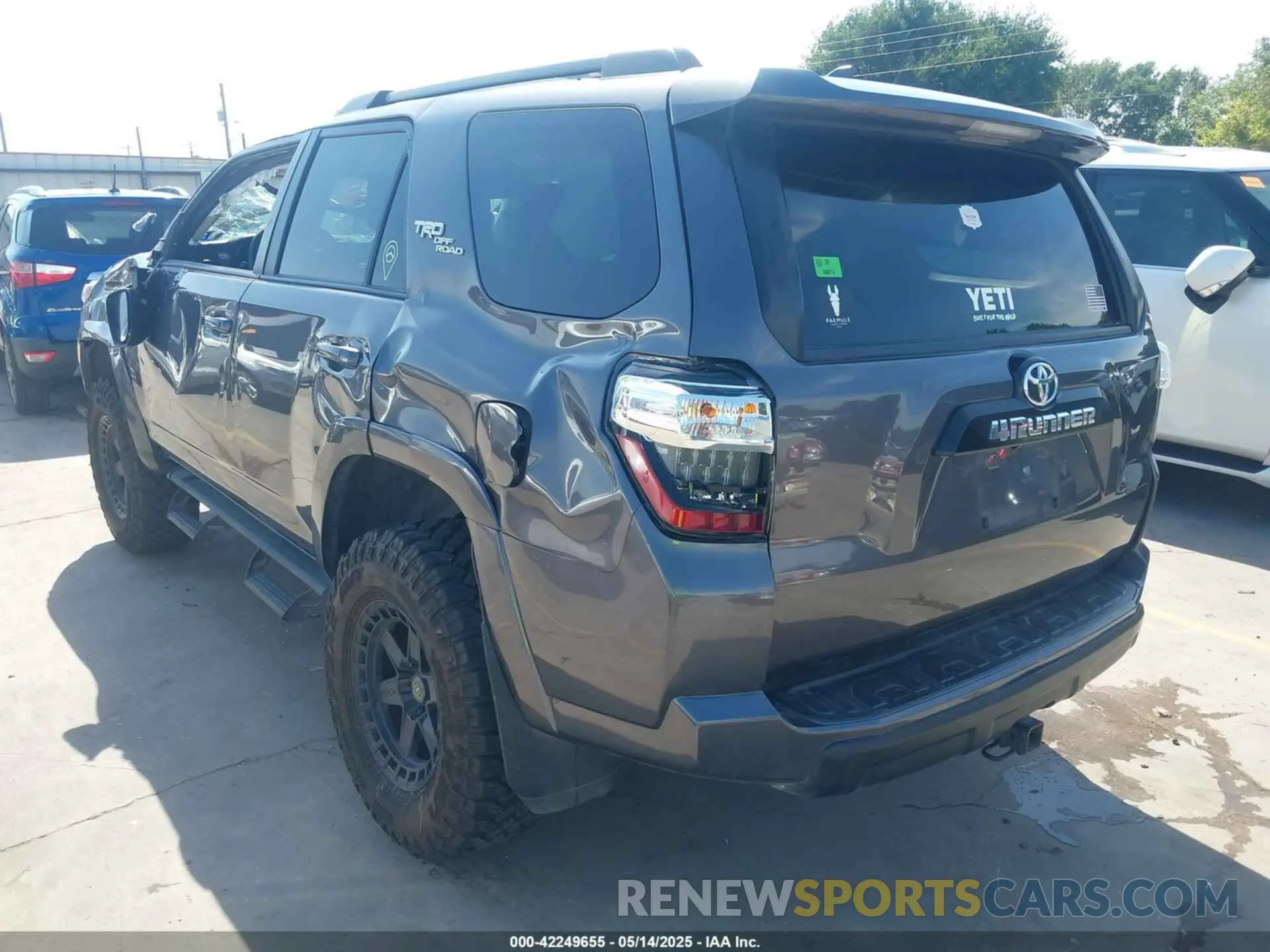 3 Photograph of a damaged car JTERU5JRXM5970786 TOYOTA 4RUNNER 2021