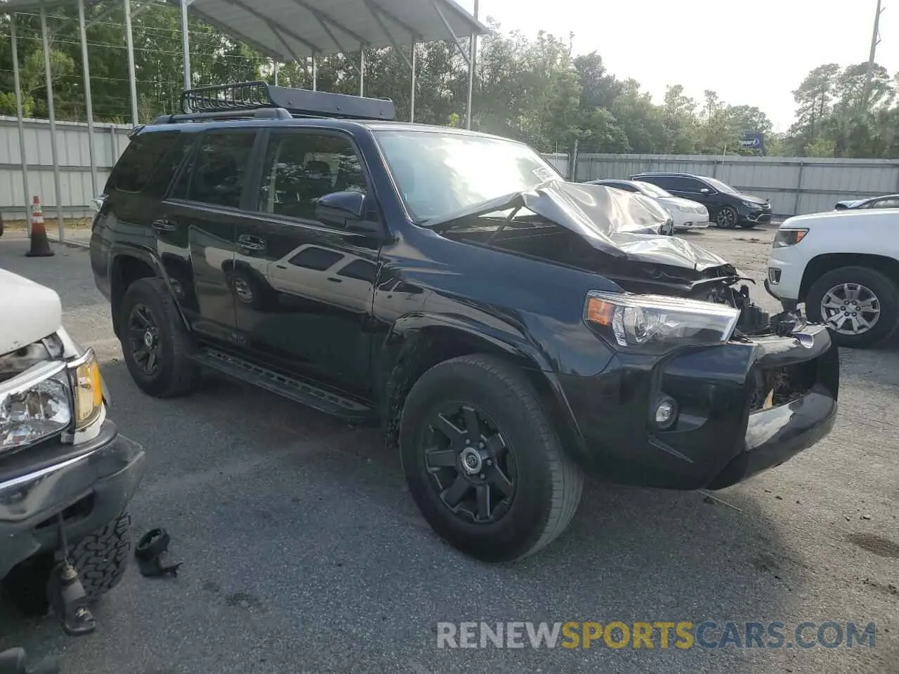 4 Photograph of a damaged car JTEZU5JR2M5232447 TOYOTA 4RUNNER 2021
