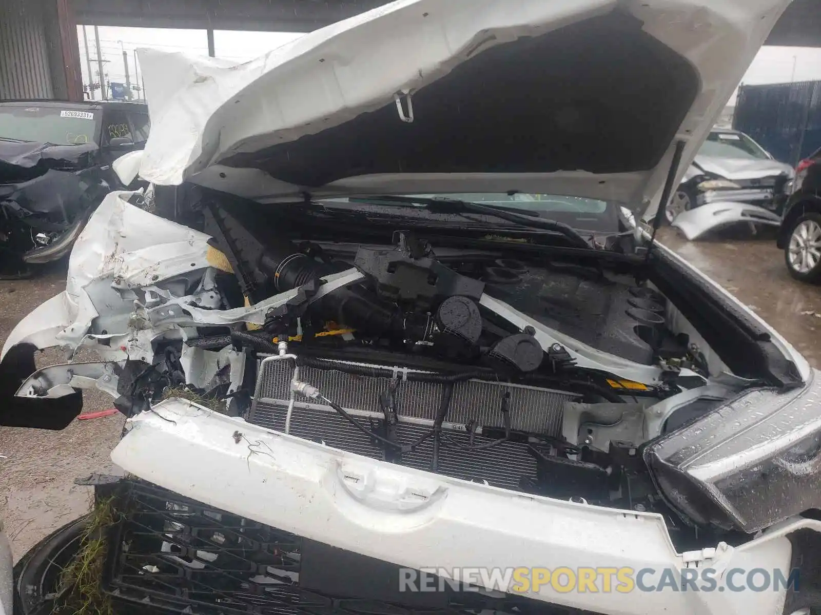 7 Photograph of a damaged car JTEZU5JR8M5243372 TOYOTA 4RUNNER 2021