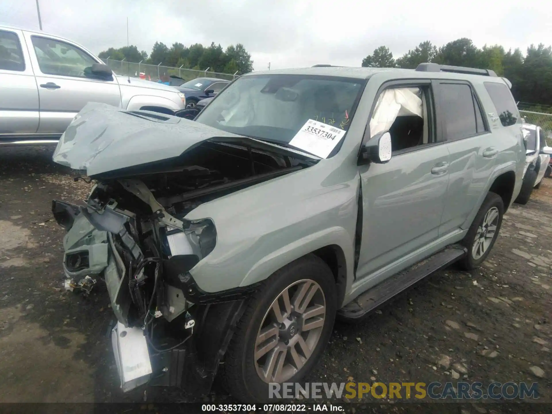 2 Photograph of a damaged car JTEAU5JR0N5269799 TOYOTA 4RUNNER 2022