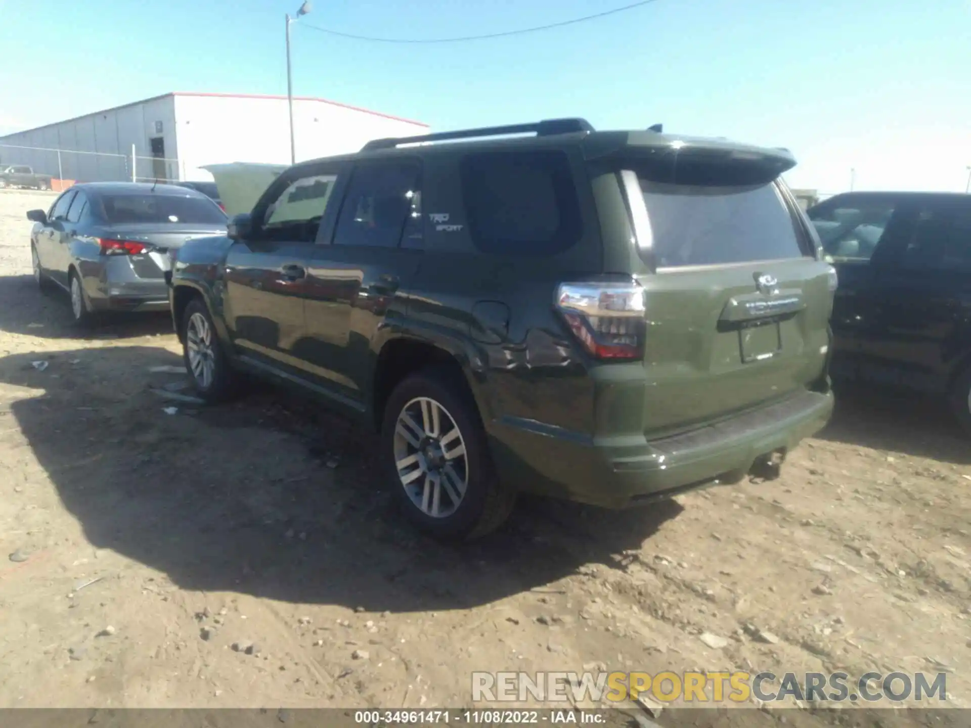 3 Photograph of a damaged car JTEAU5JR5N5275372 TOYOTA 4RUNNER 2022