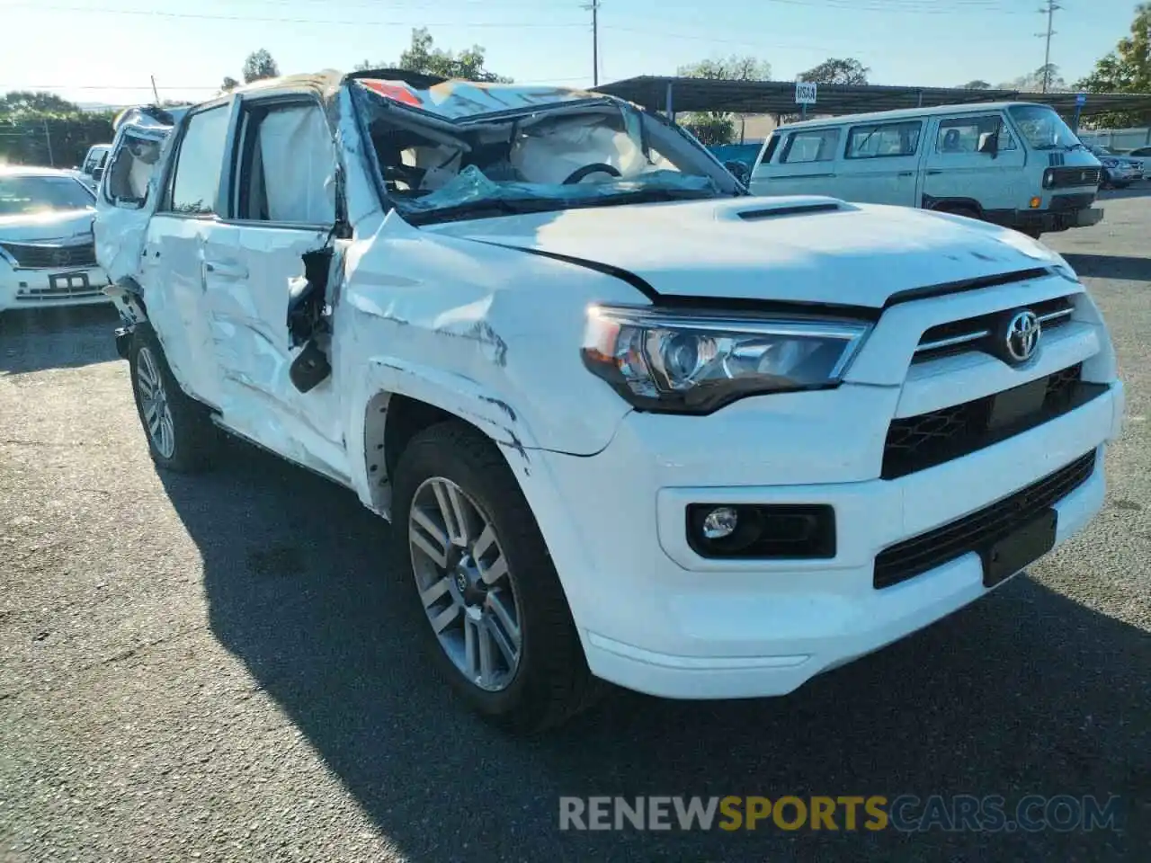 1 Photograph of a damaged car JTEAU5JR7N5261733 TOYOTA 4RUNNER 2022