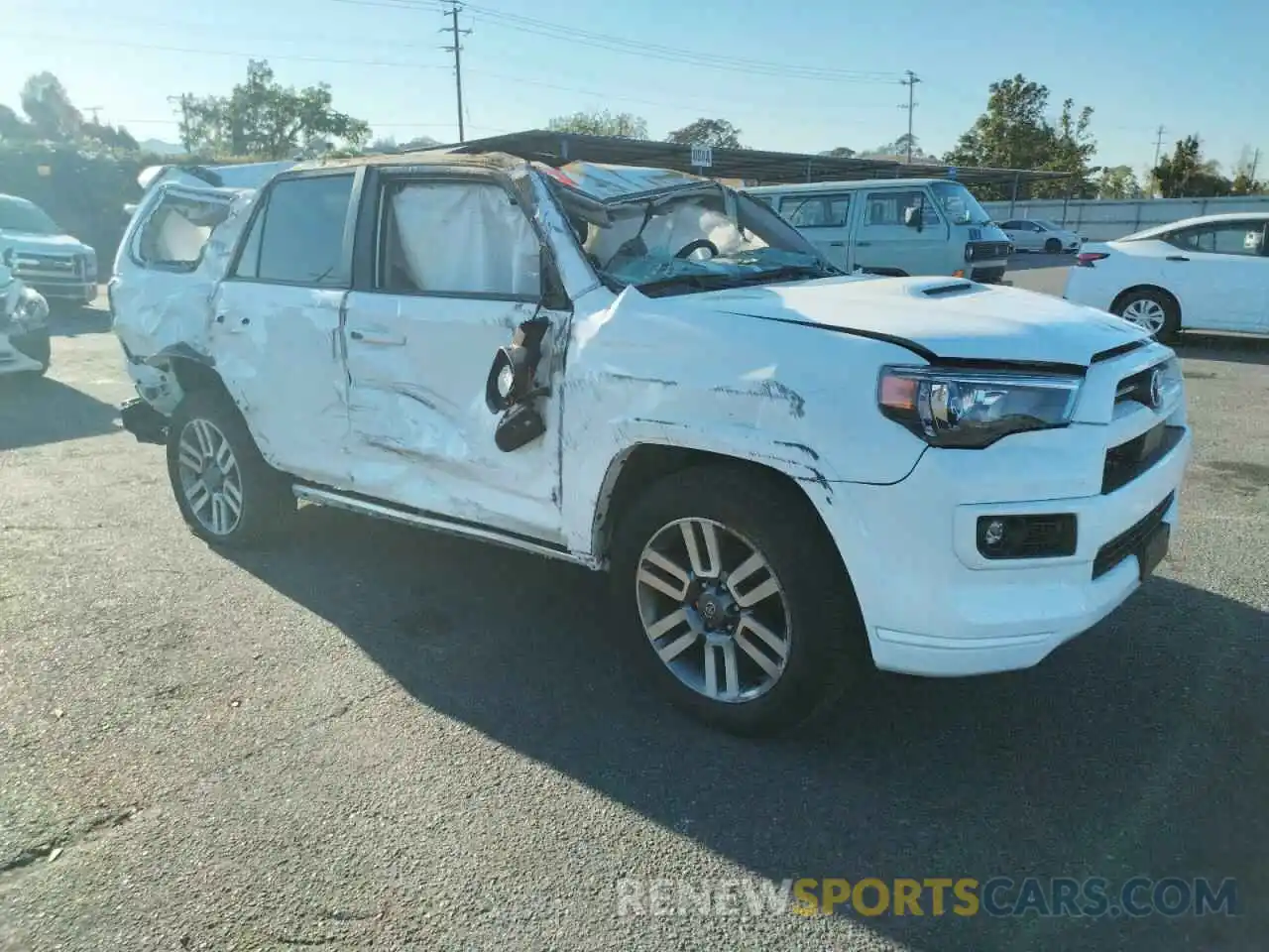 9 Photograph of a damaged car JTEAU5JR7N5261733 TOYOTA 4RUNNER 2022