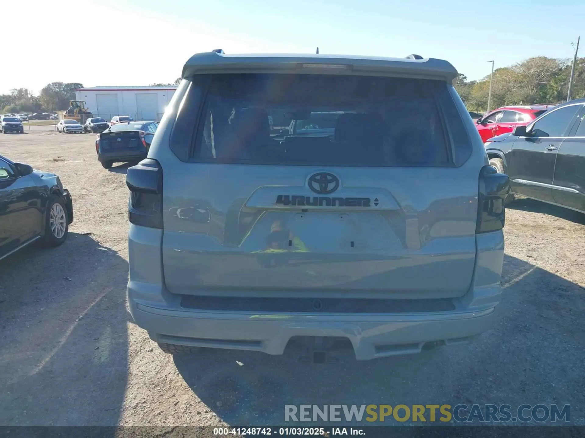 16 Photograph of a damaged car JTEAU5JR7N5262834 TOYOTA 4RUNNER 2022