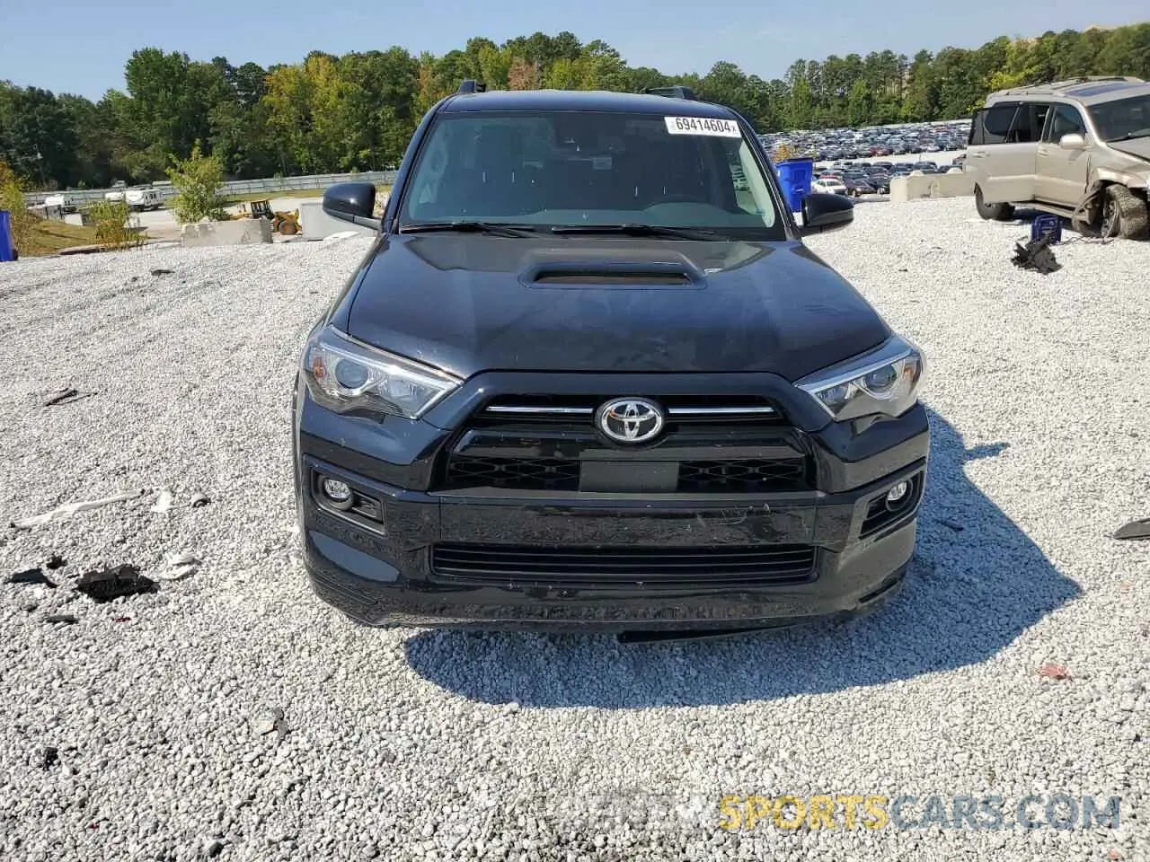 5 Photograph of a damaged car JTEAU5JR7N5264857 TOYOTA 4RUNNER 2022
