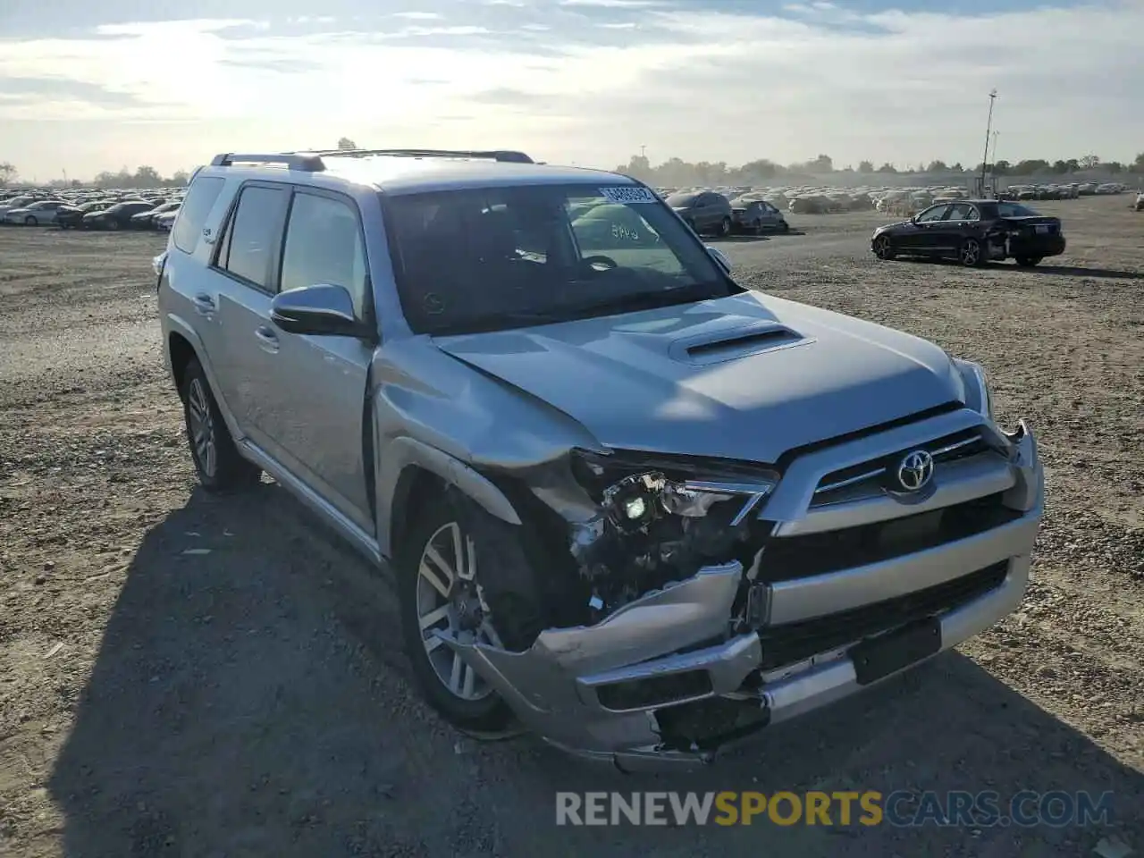 9 Photograph of a damaged car JTEAU5JR9N5273088 TOYOTA 4RUNNER 2022