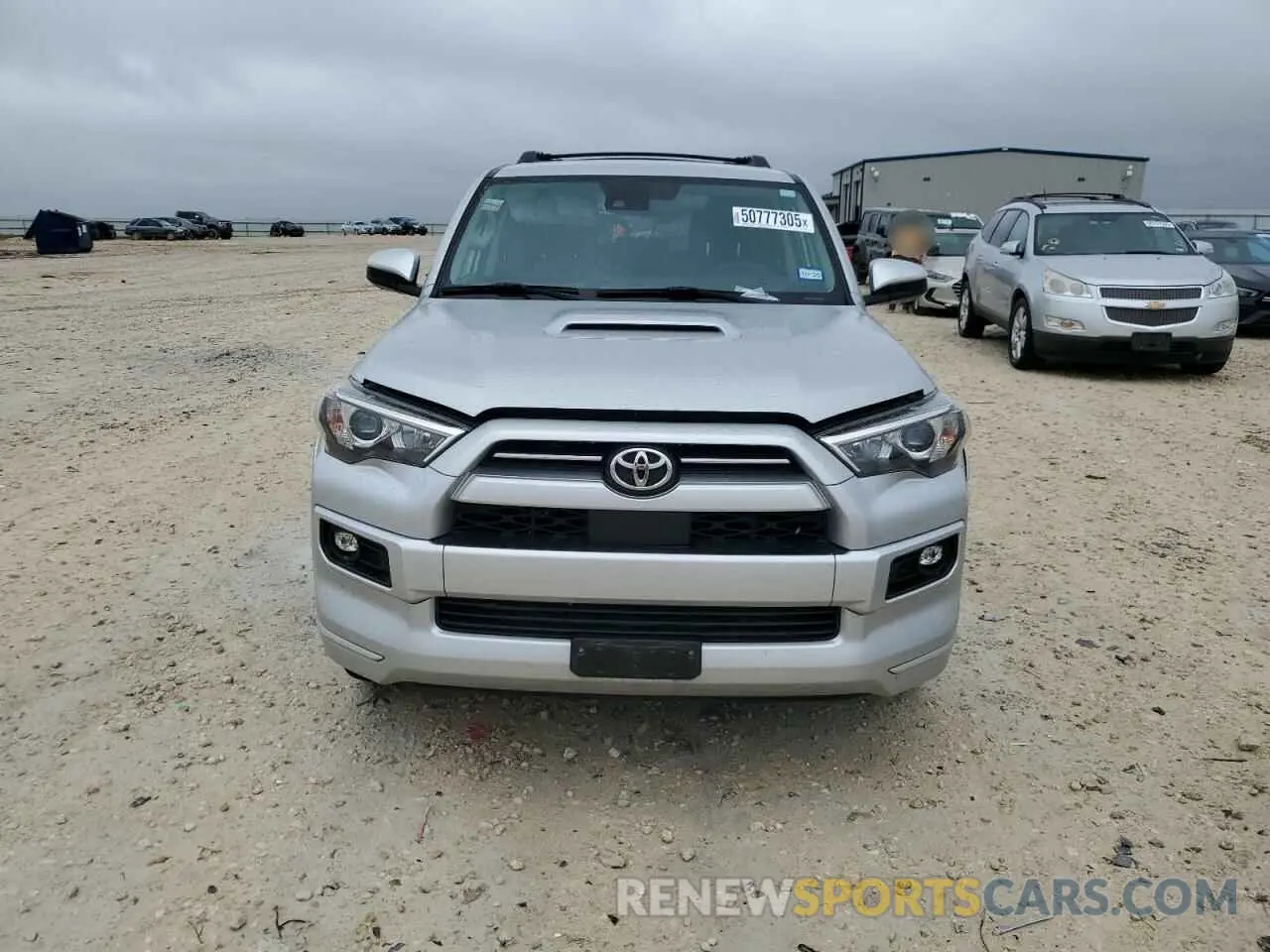 5 Photograph of a damaged car JTEAU5JRXN5252816 TOYOTA 4RUNNER 2022
