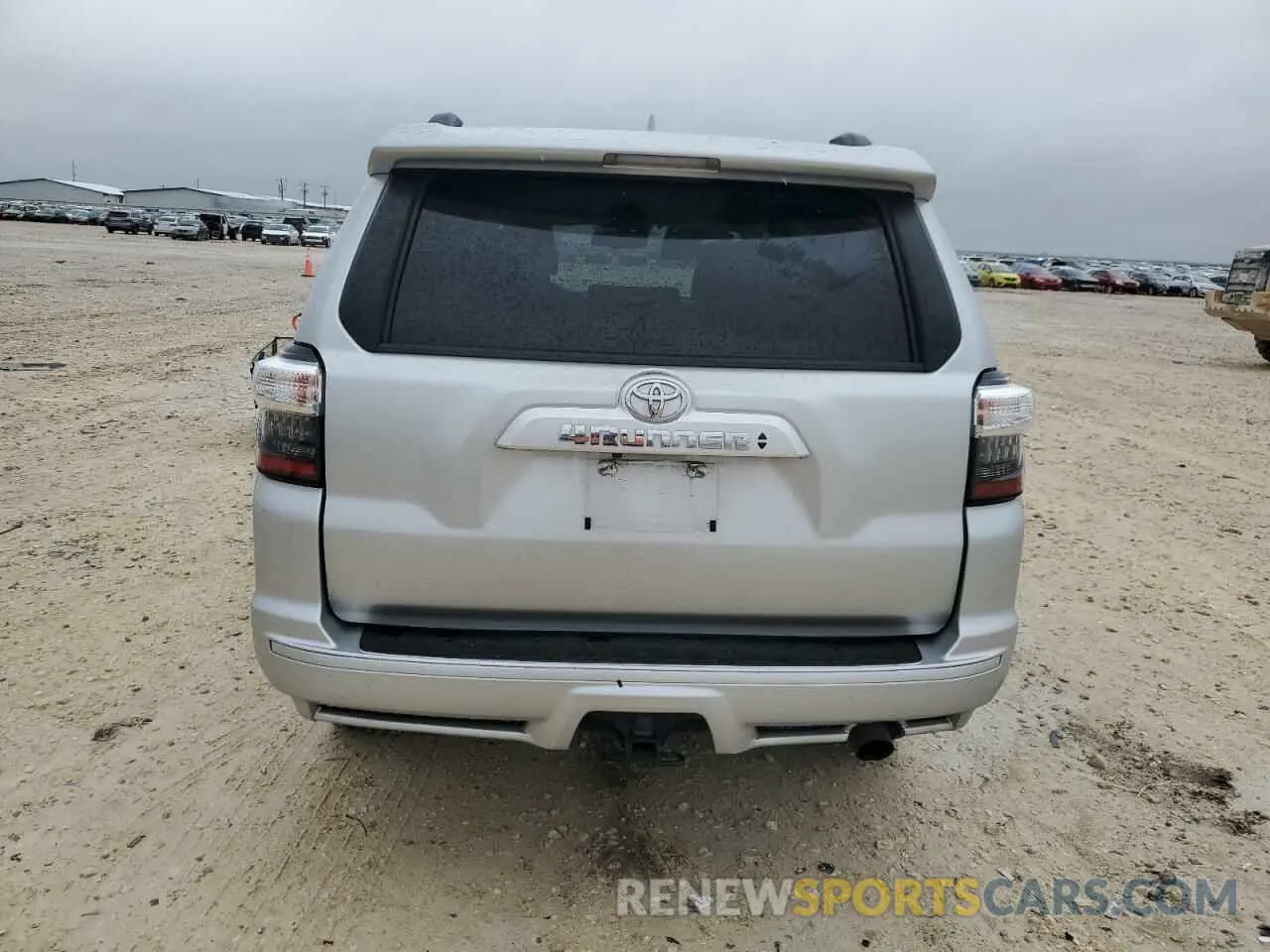 6 Photograph of a damaged car JTEAU5JRXN5252816 TOYOTA 4RUNNER 2022