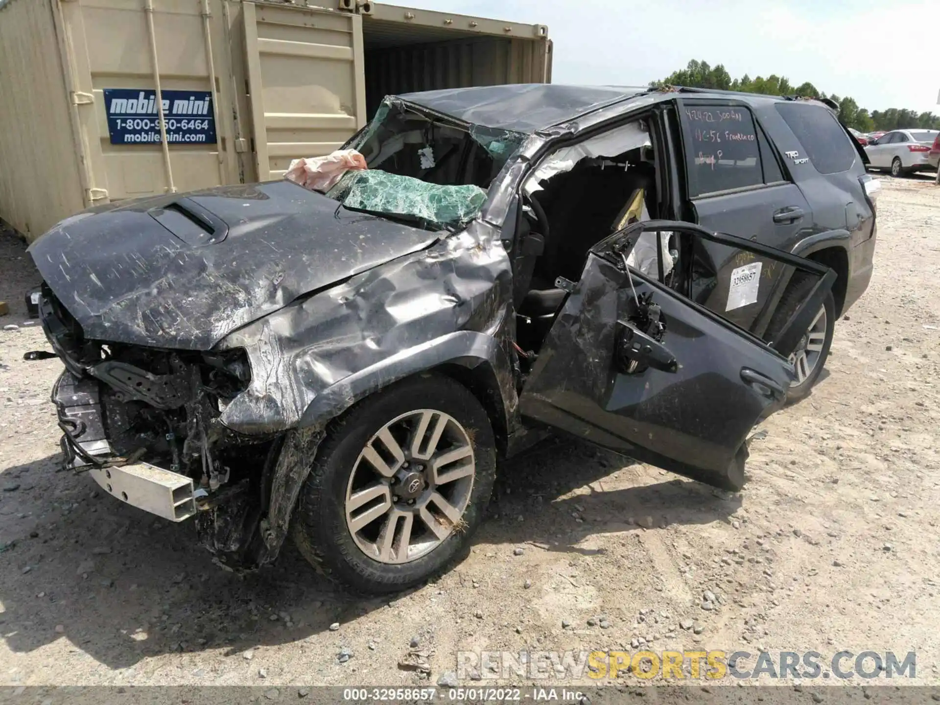 2 Photograph of a damaged car JTEAU5JRXN5263413 TOYOTA 4RUNNER 2022