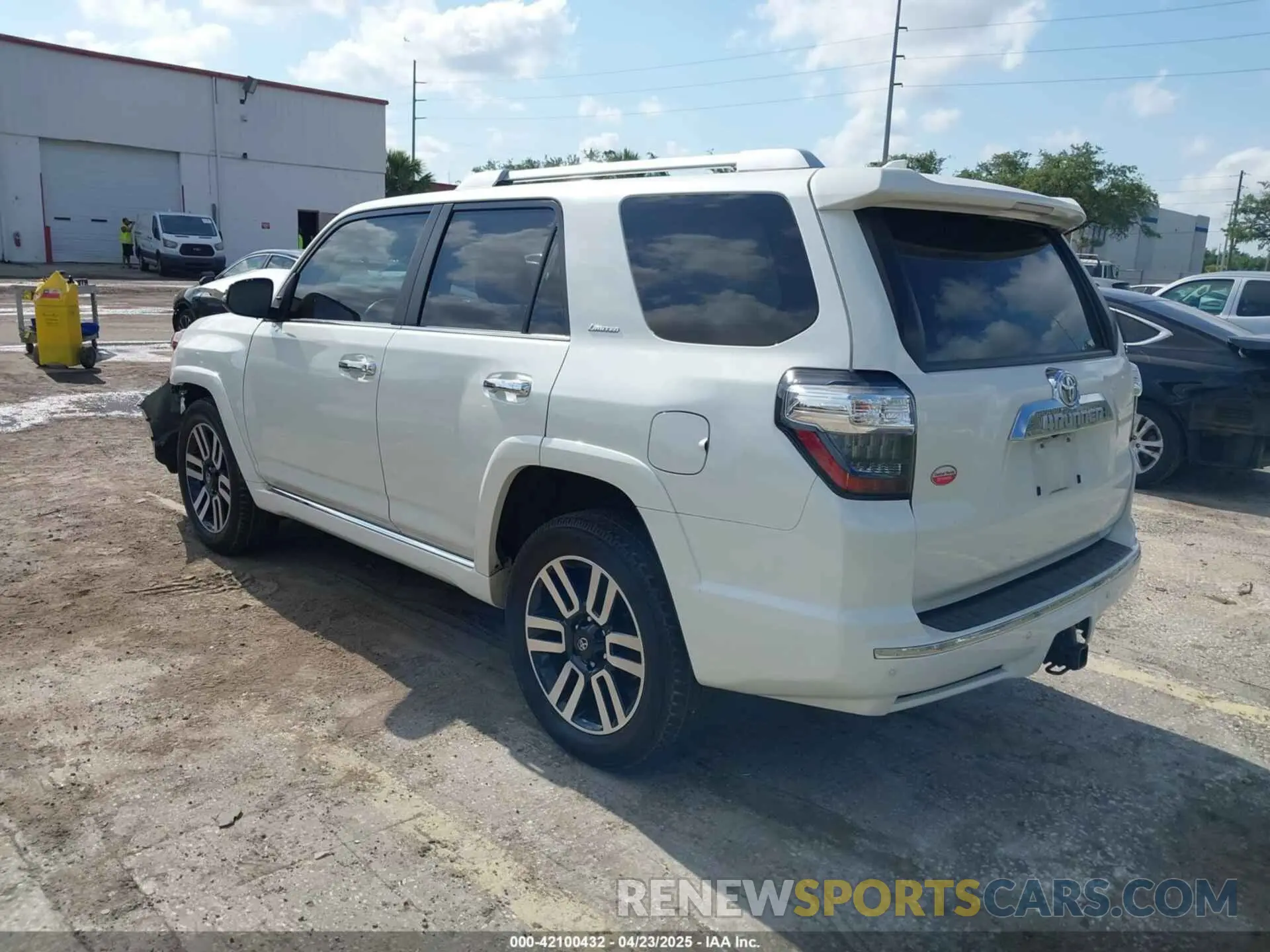 3 Photograph of a damaged car JTEDU5JR9N5265778 TOYOTA 4RUNNER 2022