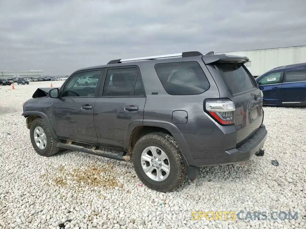 2 Photograph of a damaged car JTEEU5JR0N5256309 TOYOTA 4RUNNER 2022