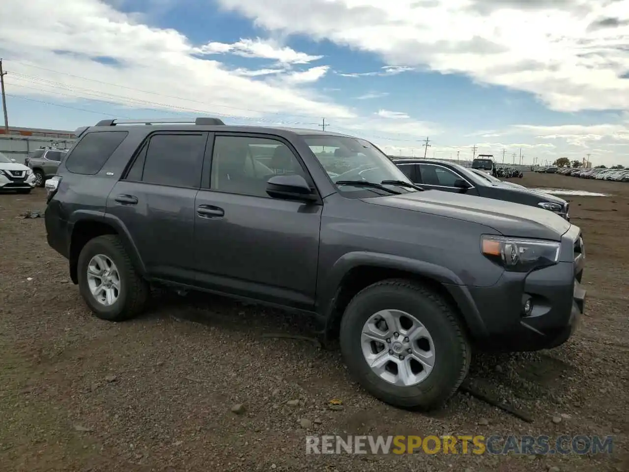 4 Photograph of a damaged car JTEEU5JR0N5257587 TOYOTA 4RUNNER 2022