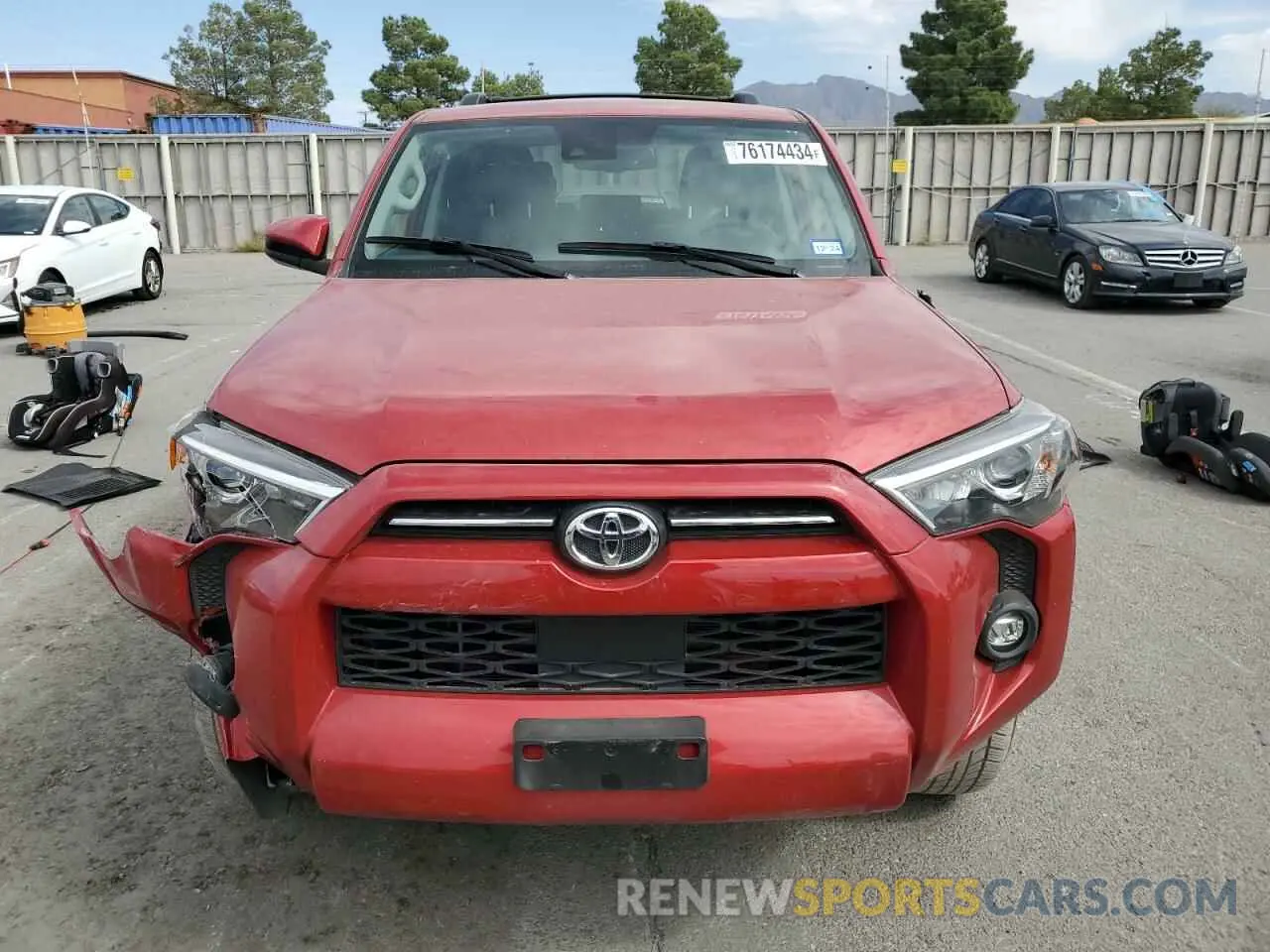 5 Photograph of a damaged car JTEEU5JR0N5258187 TOYOTA 4RUNNER 2022