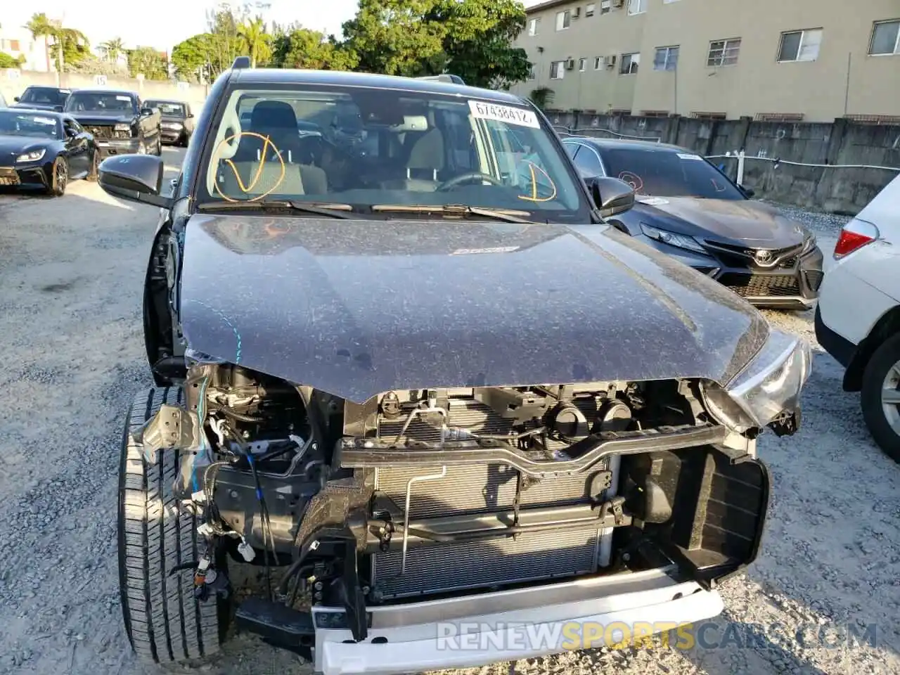 5 Photograph of a damaged car JTEEU5JR0N5261378 TOYOTA 4RUNNER 2022