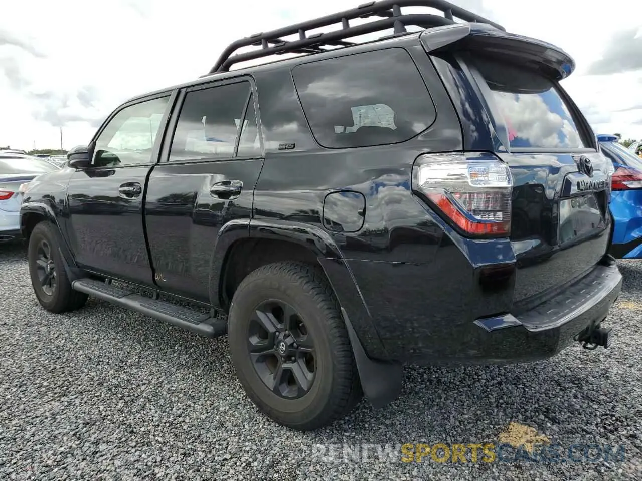 2 Photograph of a damaged car JTEEU5JR0N5261994 TOYOTA 4RUNNER 2022