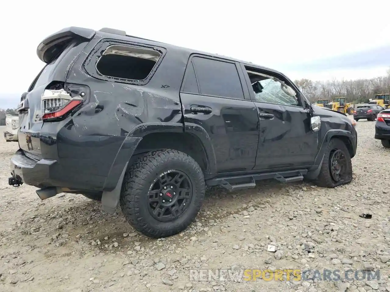 3 Photograph of a damaged car JTEEU5JR1N5258697 TOYOTA 4RUNNER 2022