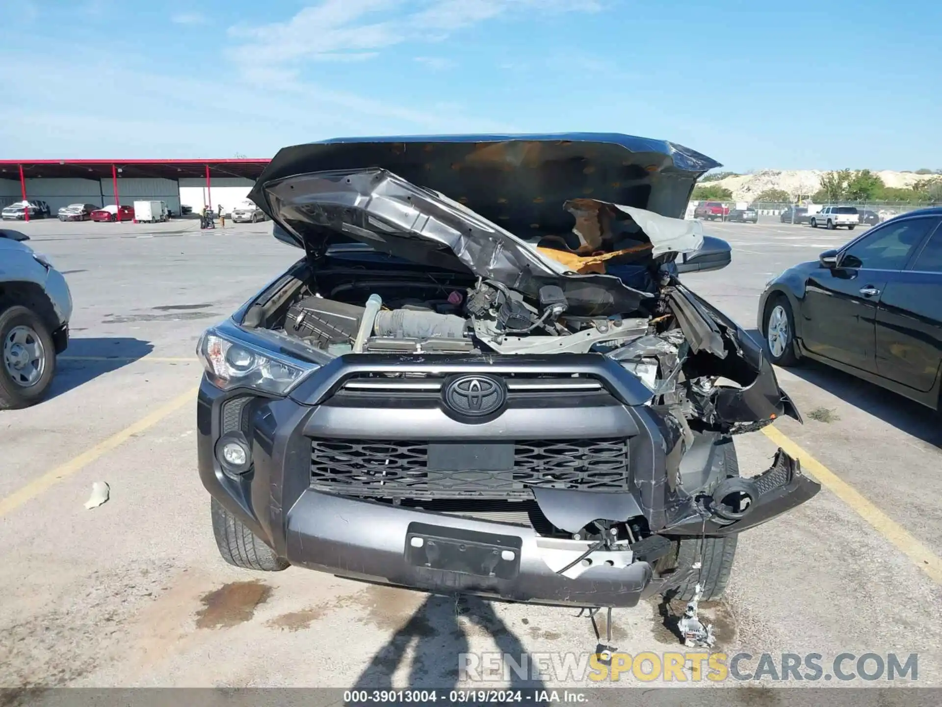 13 Photograph of a damaged car JTEEU5JR1N5274480 TOYOTA 4RUNNER 2022