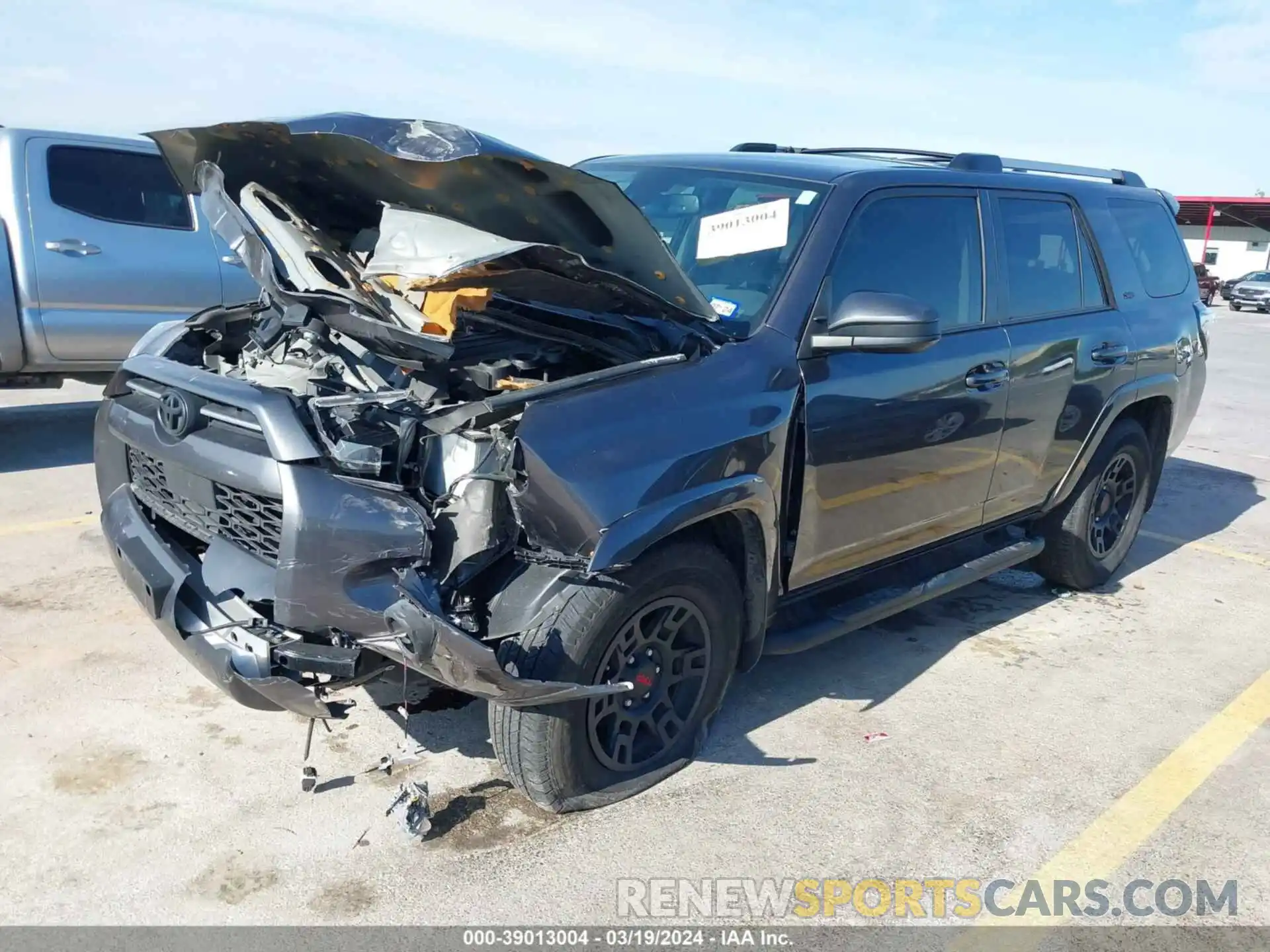 2 Photograph of a damaged car JTEEU5JR1N5274480 TOYOTA 4RUNNER 2022