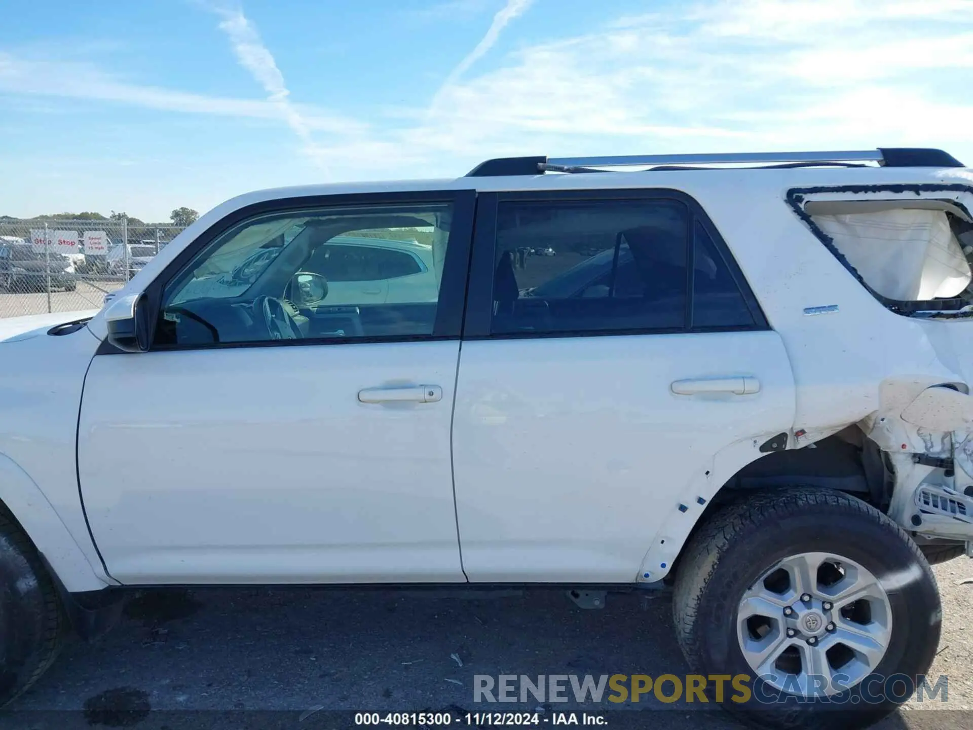 13 Photograph of a damaged car JTEEU5JR2N5252102 TOYOTA 4RUNNER 2022