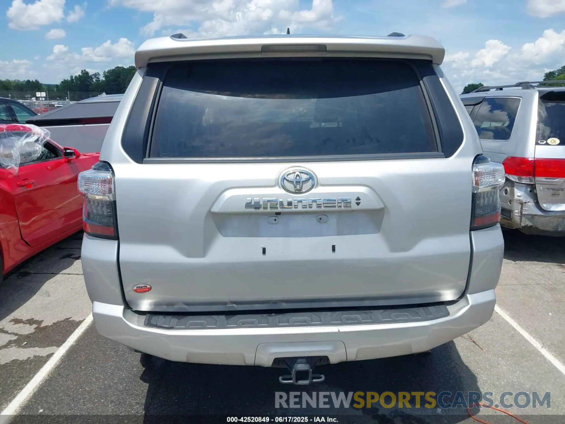 16 Photograph of a damaged car JTEEU5JR2N5252844 TOYOTA 4RUNNER 2022