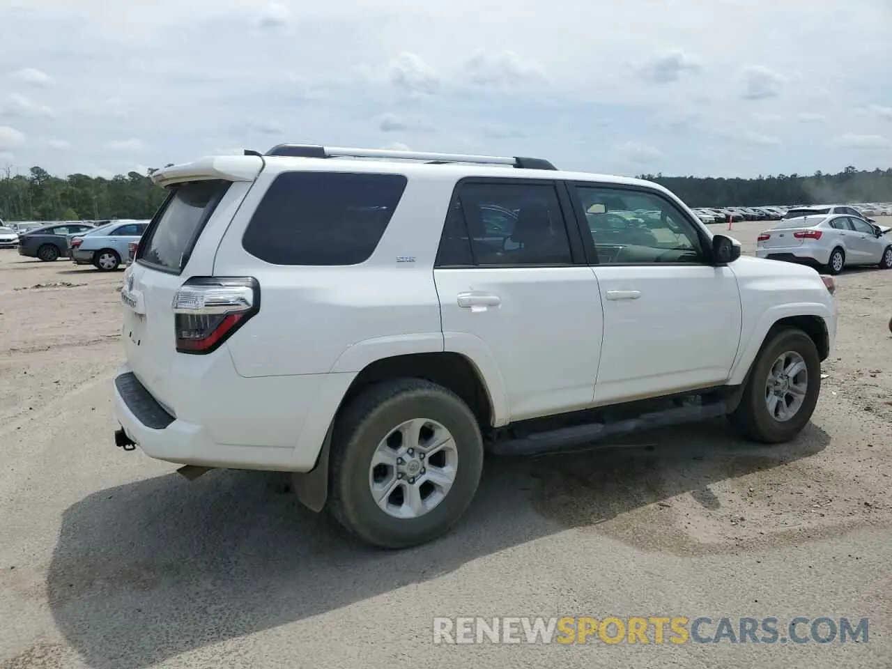 3 Photograph of a damaged car JTEEU5JR2N5258658 TOYOTA 4RUNNER 2022