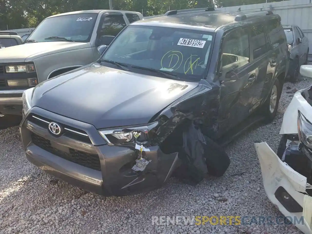 2 Photograph of a damaged car JTEEU5JR2N5261088 TOYOTA 4RUNNER 2022