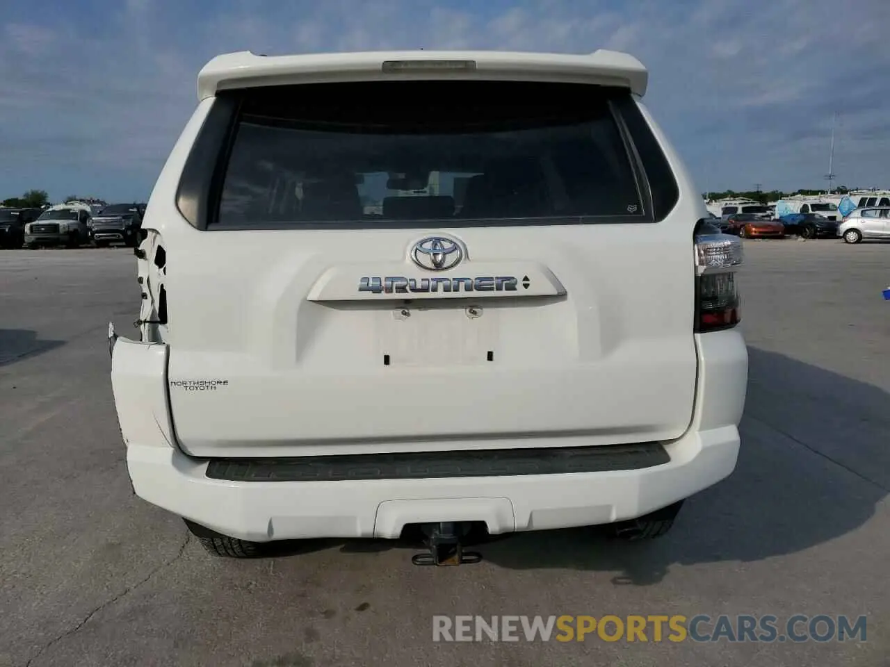 6 Photograph of a damaged car JTEEU5JR3N5259981 TOYOTA 4RUNNER 2022