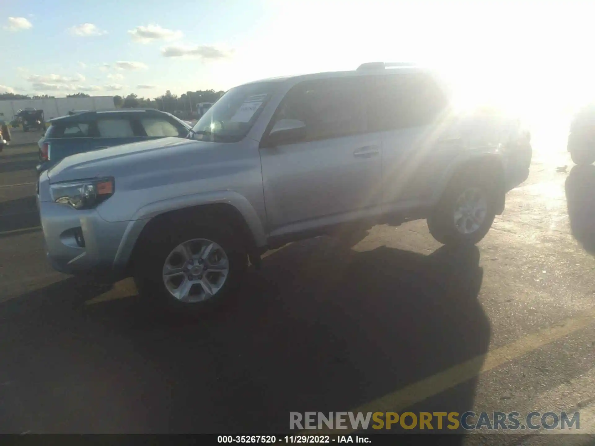 2 Photograph of a damaged car JTEEU5JR5N5252742 TOYOTA 4RUNNER 2022