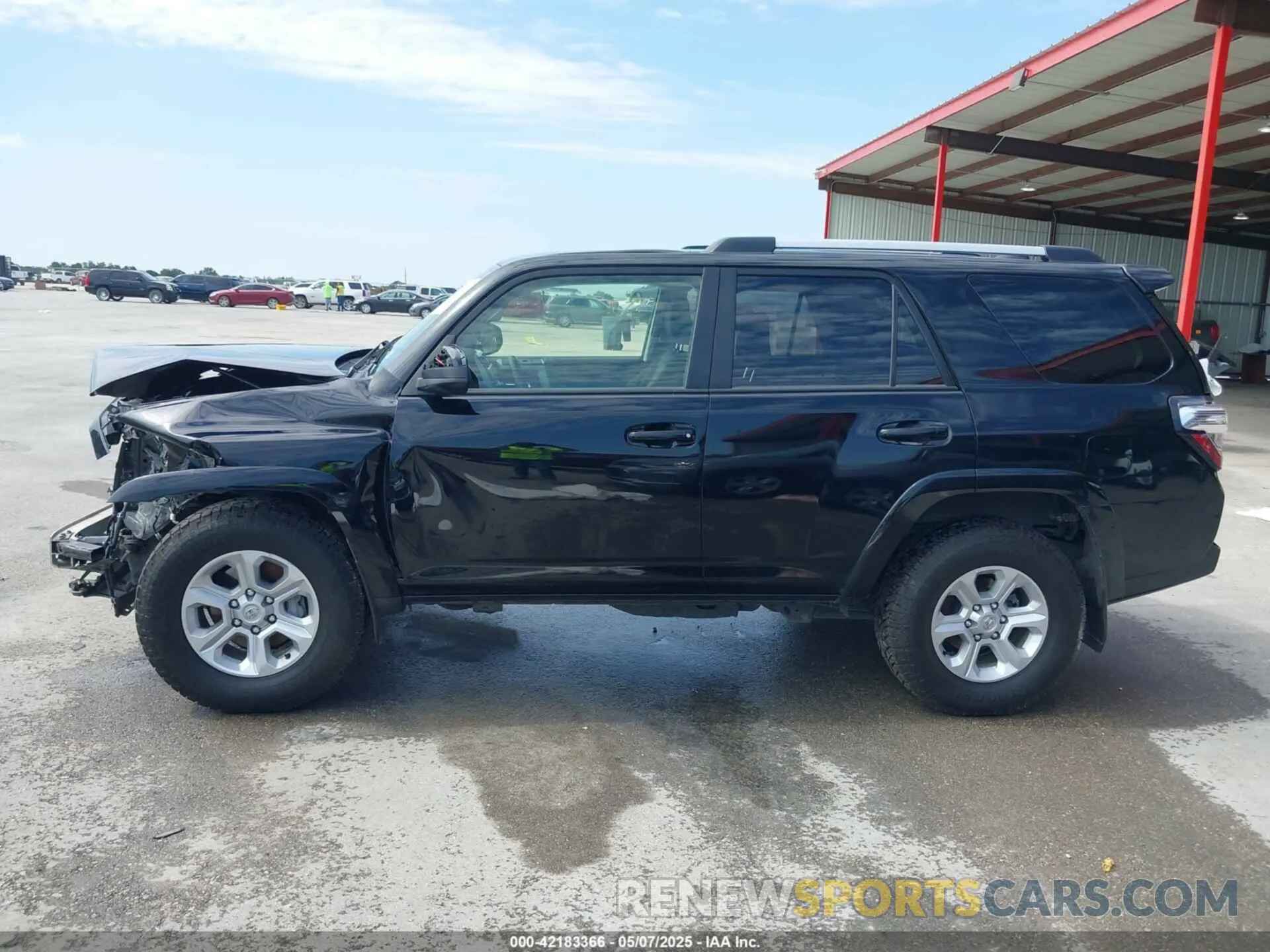 15 Photograph of a damaged car JTEEU5JR5N5260419 TOYOTA 4RUNNER 2022
