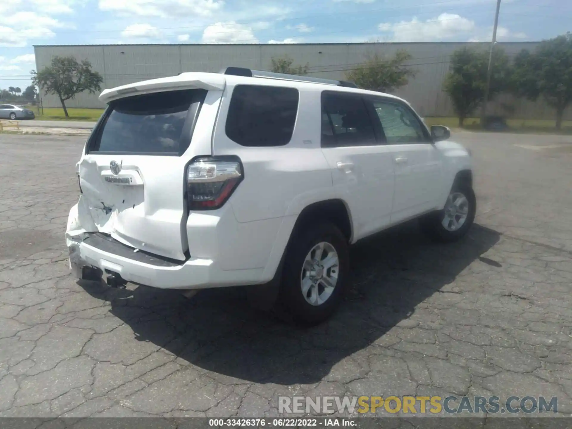 4 Photograph of a damaged car JTEEU5JR6N5252376 TOYOTA 4RUNNER 2022