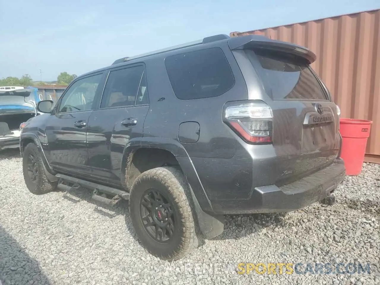 2 Photograph of a damaged car JTEEU5JR6N5255455 TOYOTA 4RUNNER 2022